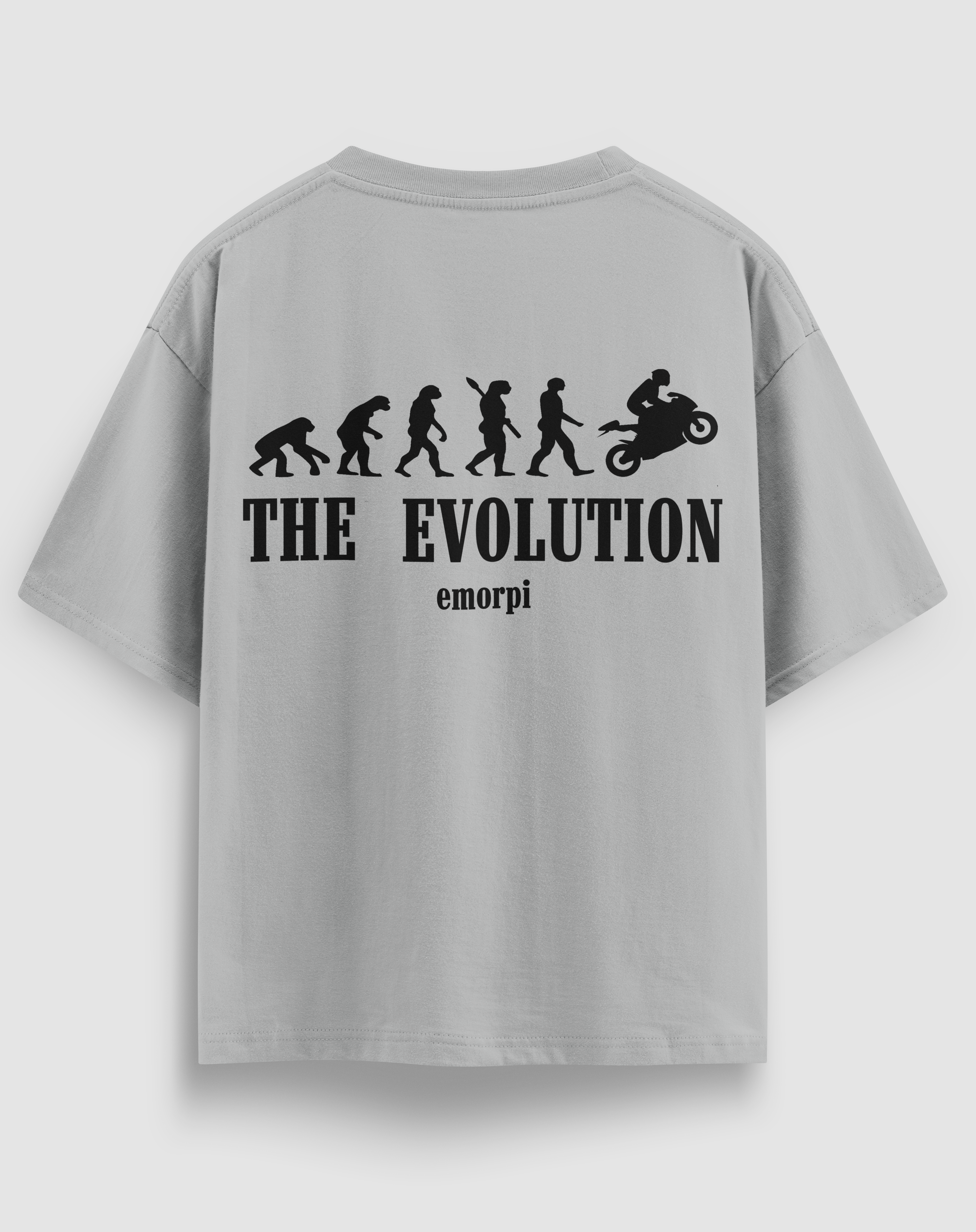 The Evolution baskılı motorcu tişört, gri, arkadan görünüm. Evrim sırasının sonunda motorcu, THE EVOLUTION sırt baskısı