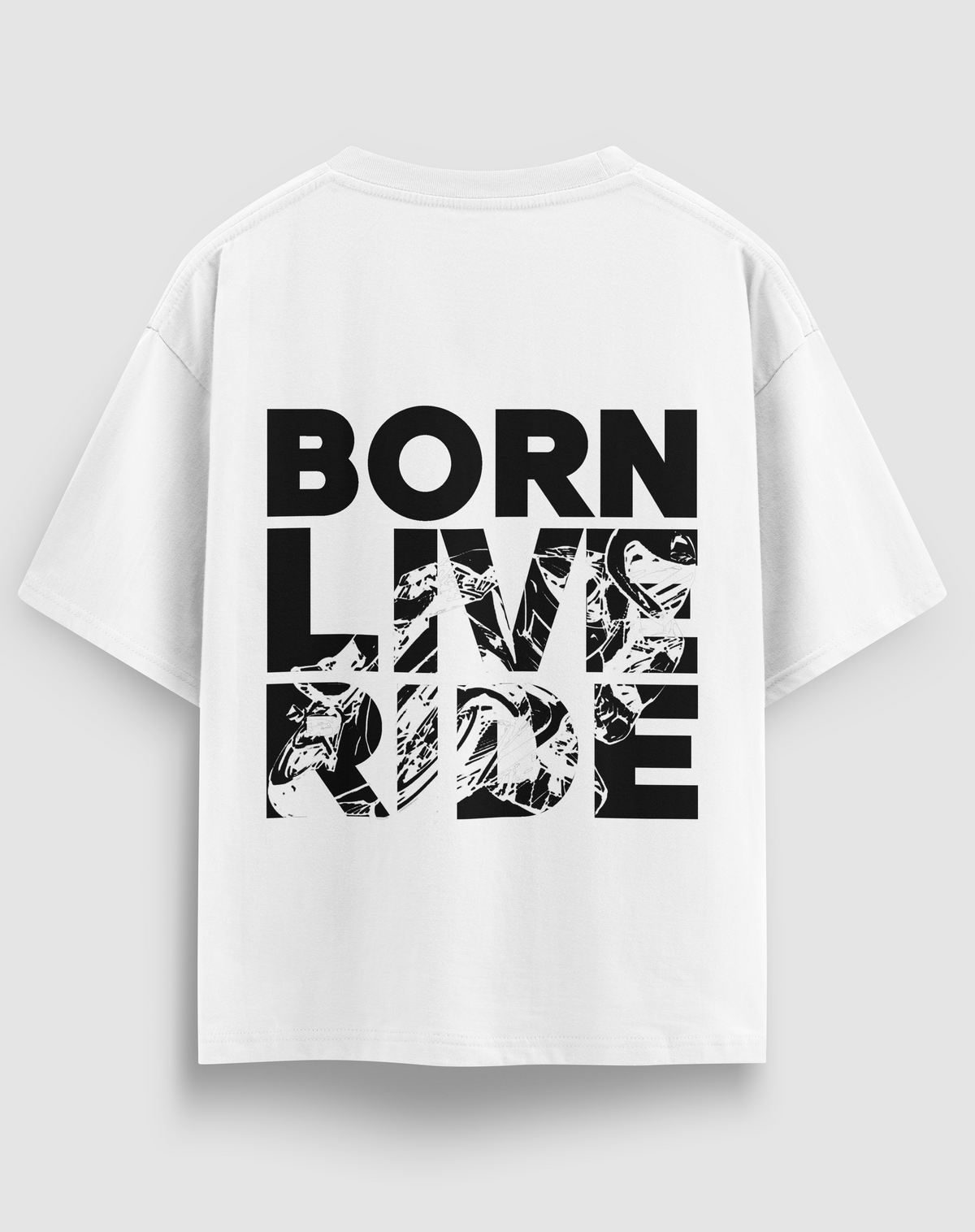 Born Live Ride baskılı motorcu tişört, beyaz, arkadan görünüm. BORN LIVE RIDE yazılı motorcu sırt baskısı, önde küçük logo