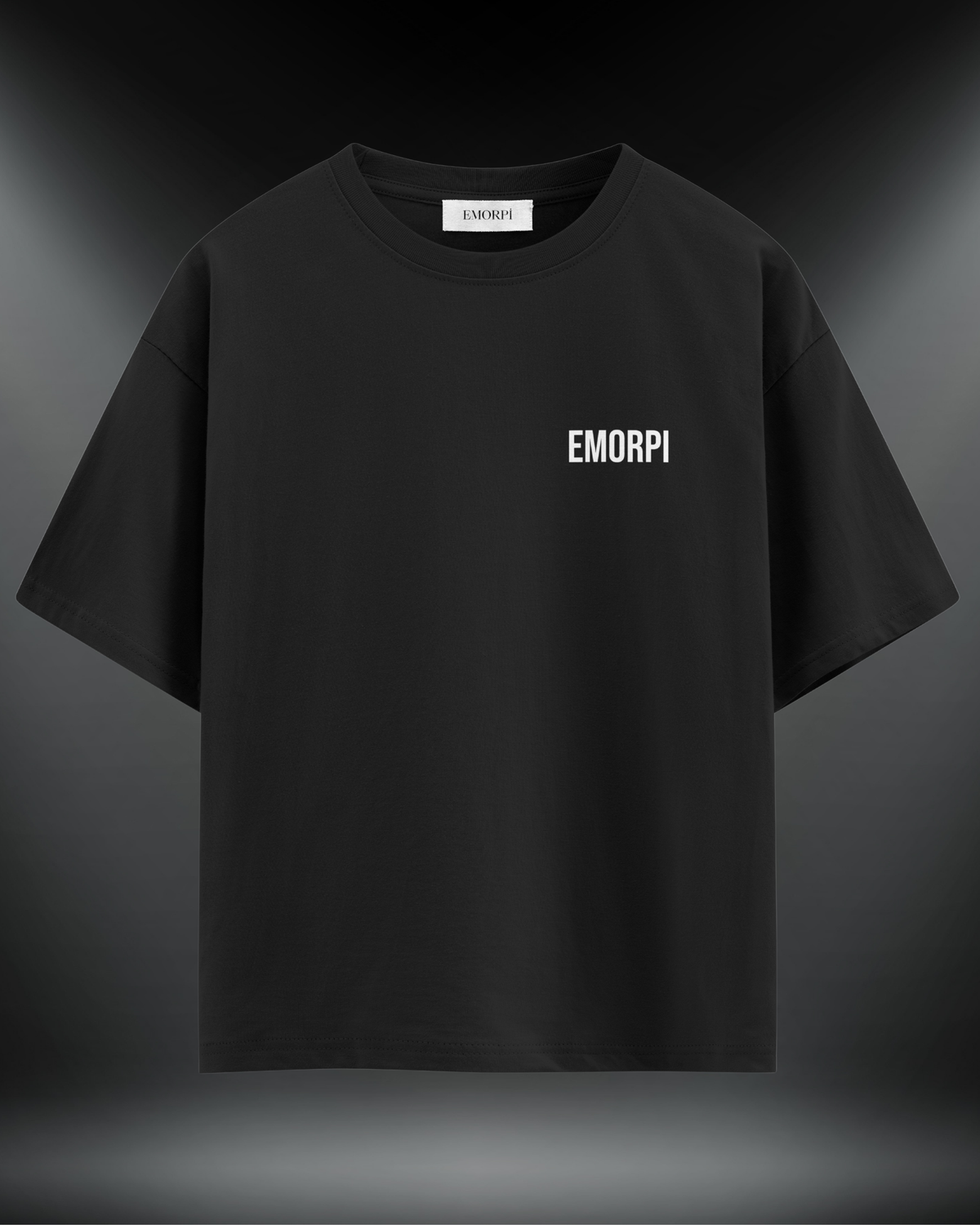 Emorpi siyah regular fit motorcu tişört, önden görünüm, göğüste Emorpi logosu