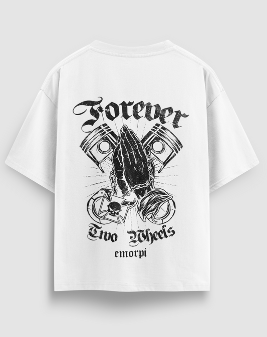 Forever Two Wheels baskılı motorcu tişört, beyaz, arkadan görünüm. Pistonlar ve dua eden eller, Forever Two Wheels sırt baskısı