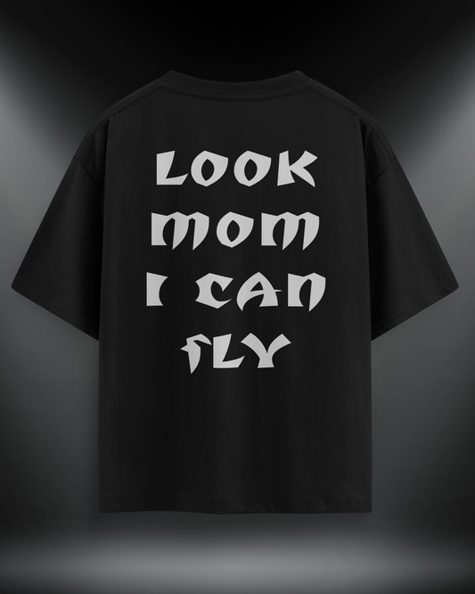 Look Mom I Can Fly reflektör baskılı motorcu tişört, siyah, arkadan görünüm. Reflektörlü LOOK MOM I CAN FLY sırt yazısı
