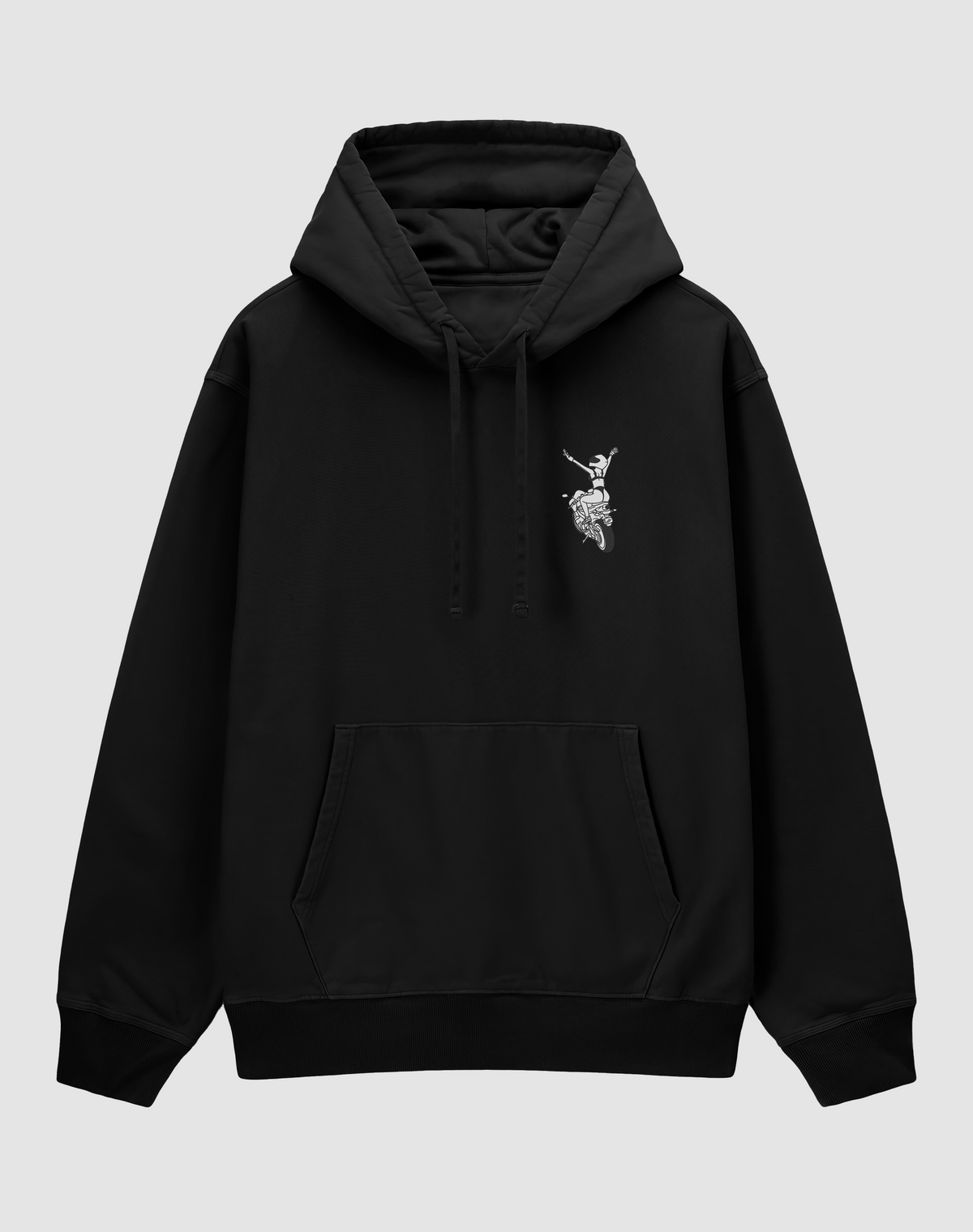 Motorcu Kız baskılı oversize hoodie, siyah, önden görünüm. Göğüste kollarını açmış kadın motorcu baskısı