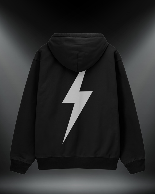 Şimşek reflektörlü oversize motorcu hoodie, siyah, arkadan görünüm. Reflektörlü büyük şimşek sırt baskısı, gece görünürlük
