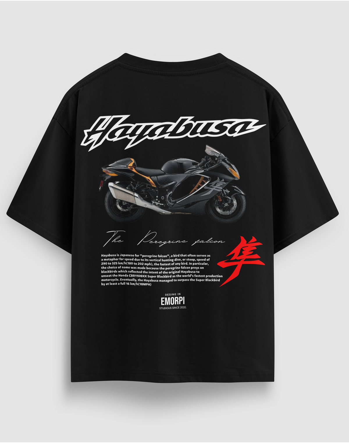 Suzuki Hayabusa baskılı motorcu tişört, siyah, arkadan görünüm. Suzuki Hayabusa çizimli, Japonca karakterli sırt baskısı