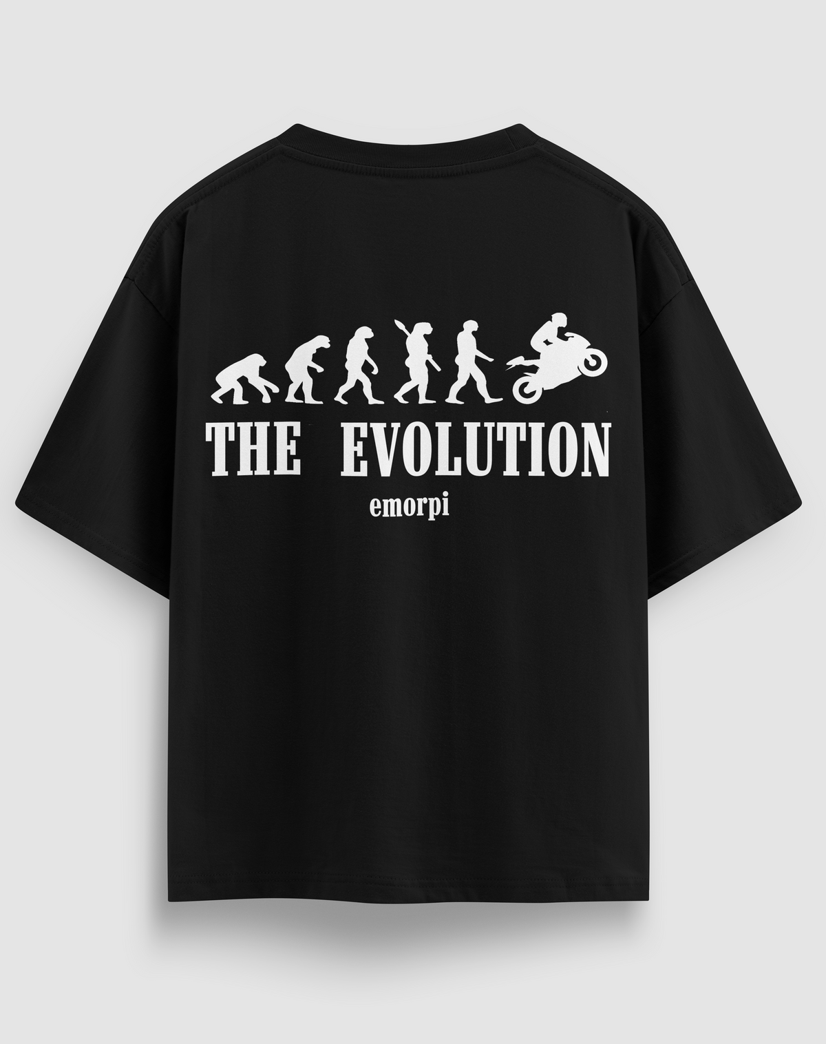 The Evolution baskılı motorcu tişört, siyah, arkadan görünüm. Evrim sırasının sonunda motorcu, THE EVOLUTION sırt baskısı