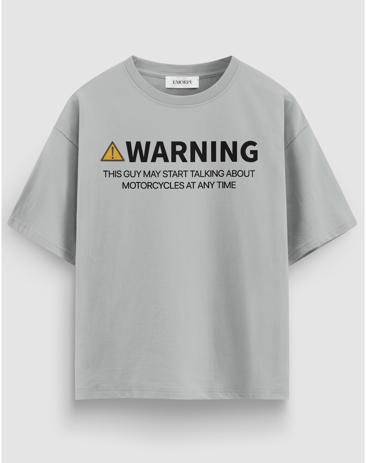 Warning baskılı motorcu tişört, gri, önden görünüm. Önde WARNING uyarı yazısı baskısı