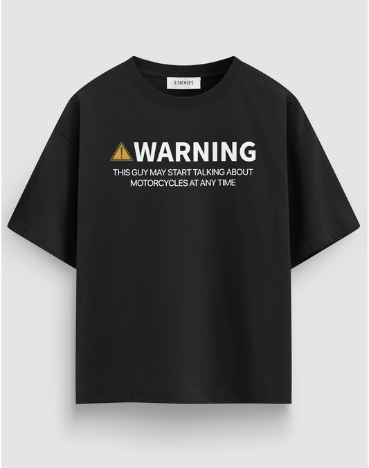 Warning baskılı motorcu tişört, siyah, önden görünüm. Önde WARNING uyarı yazısı baskısı