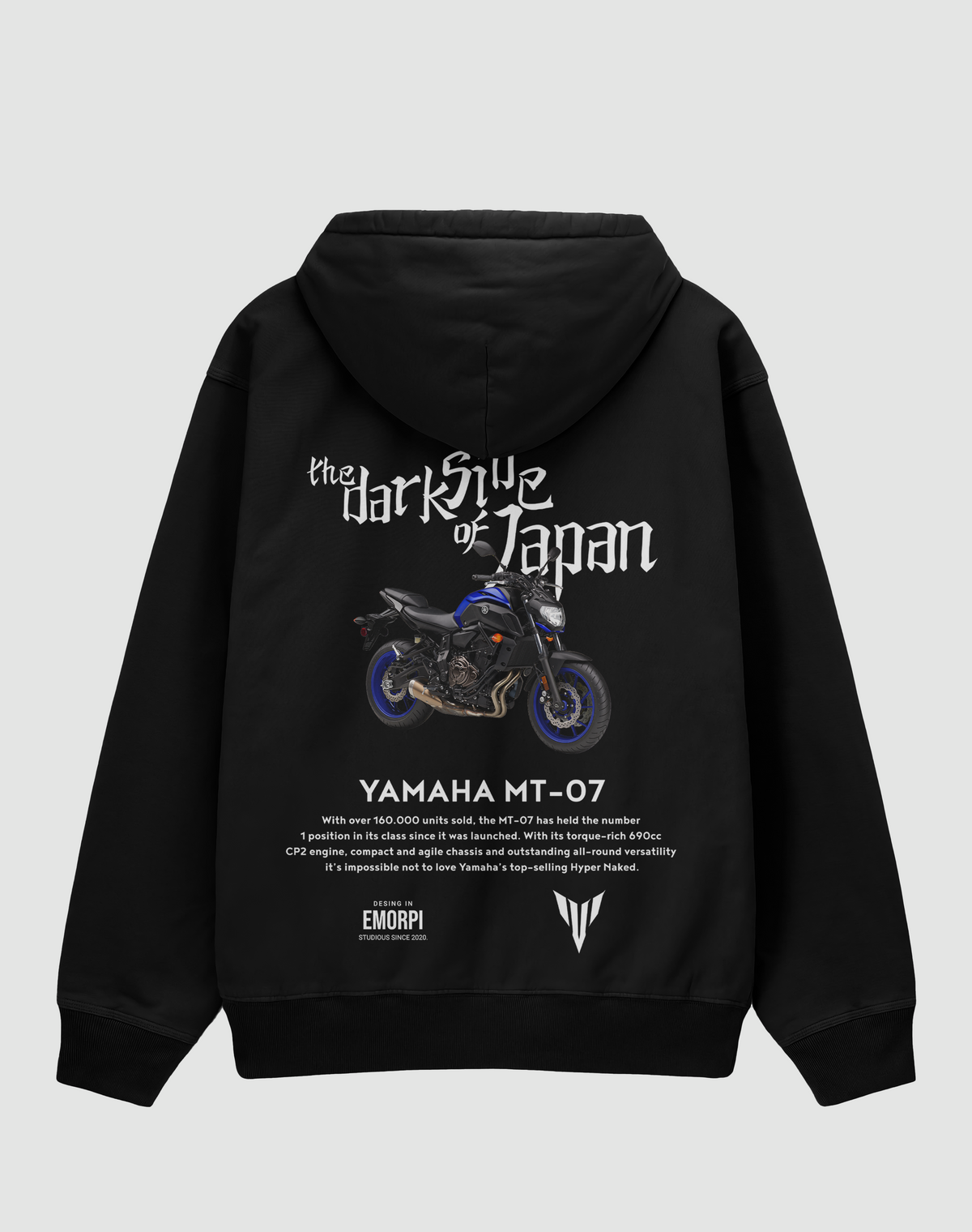Yamaha MT-07 baskılı oversize hoodie, siyah, arkadan görünüm. Yamaha MT-07 ve the dark side of Japan sırt baskısı