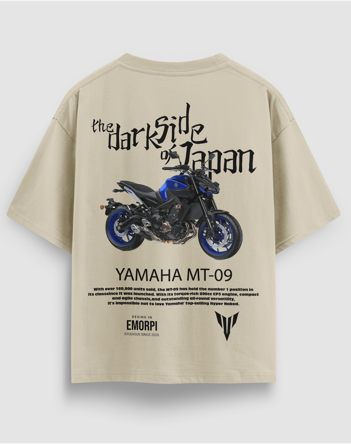 Yamaha MT-09 baskılı motorcu tişört, bej, arkadan görünüm. Yamaha MT-09 ve the dark side of Japan sırt baskısı