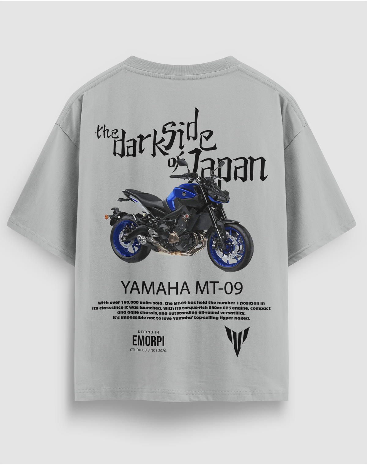 Yamaha MT-09 baskılı motorcu tişört, gri, arkadan görünüm. Yamaha MT-09 ve the dark side of Japan sırt baskısı